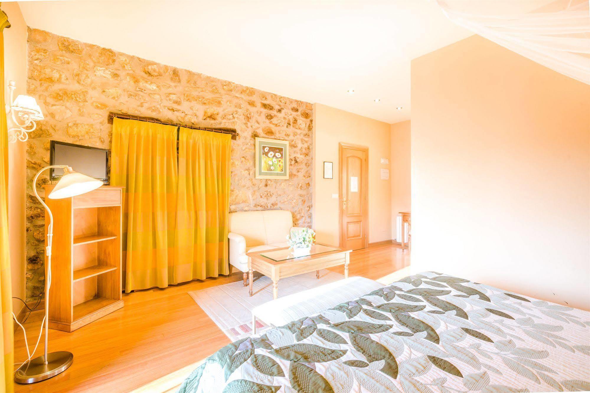 Corrales De Buelna Hotel Palacio Garcia Quijano מראה חיצוני תמונה